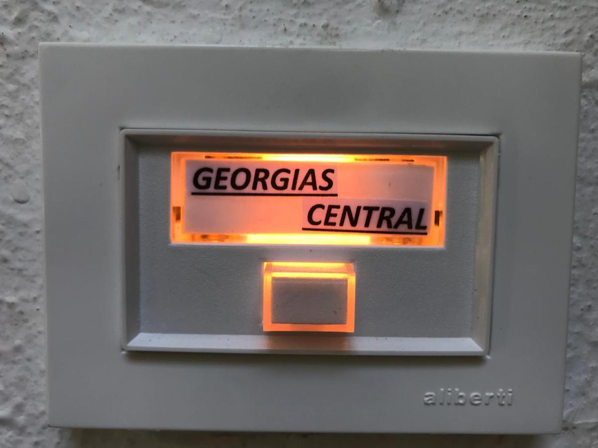 Georgias Central Chania  Bagian luar foto
